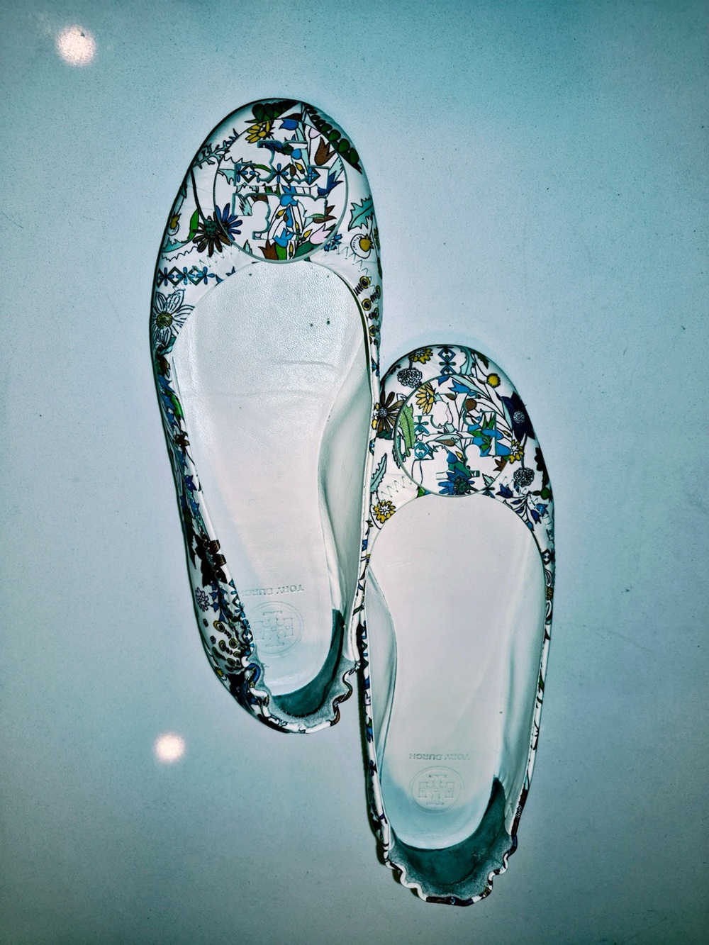 Tory Burch White Floral Ballet Flats size 6.5